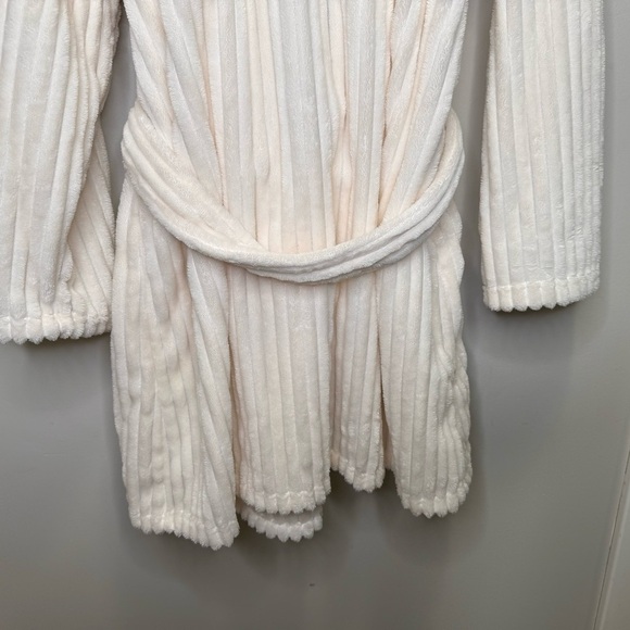 Yawn Off White Cream Robe Size Large Neutral Loungewear Lounging Comfy Cozy - Picture 8 of 11